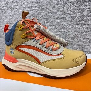 Timberland Motion Access Women Sz 7.5  Nubuck Waterproof Mid  Hiking Boots